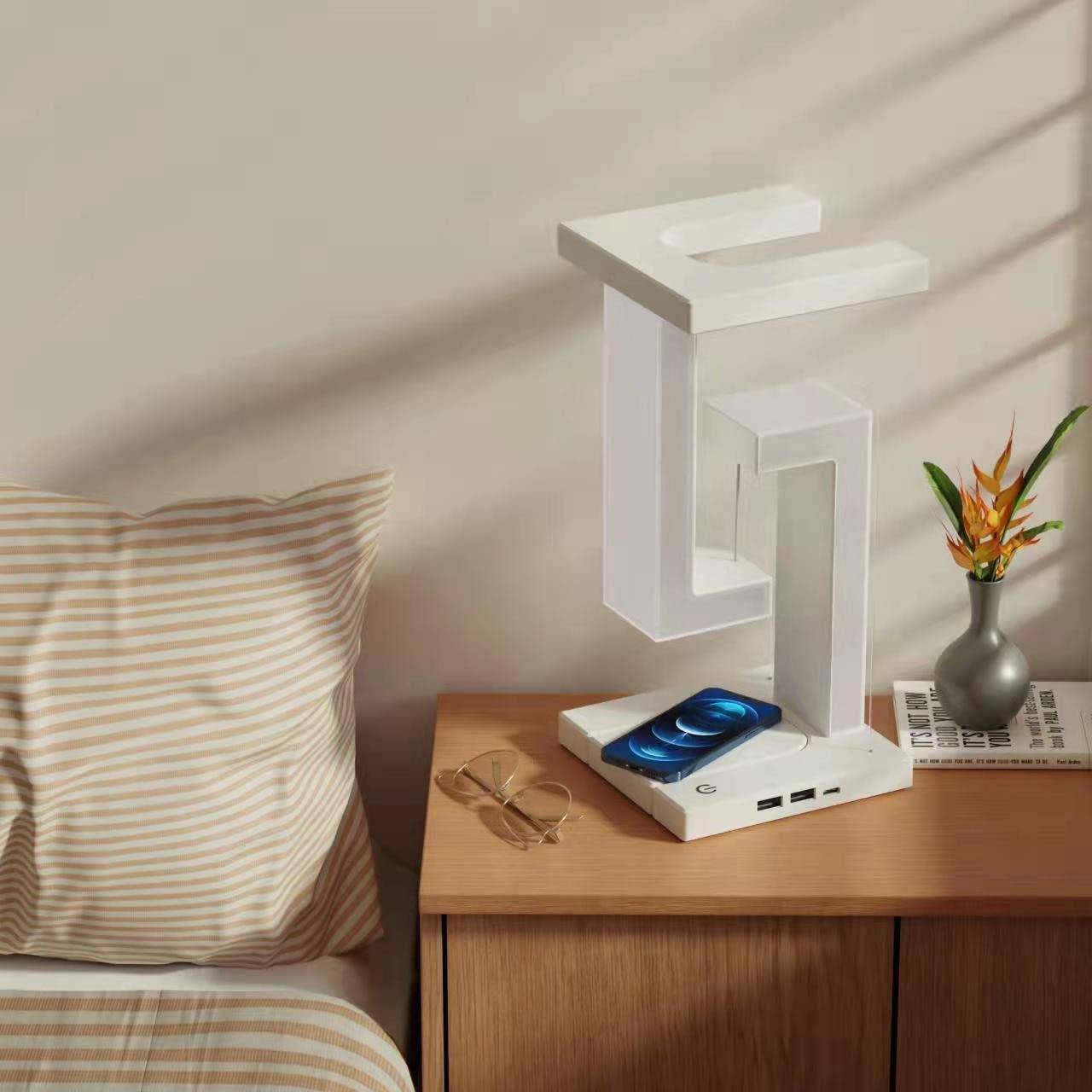 DecoRight Floating Wireless Charging Table Lamp | Creative Suspension Balance Lamp
